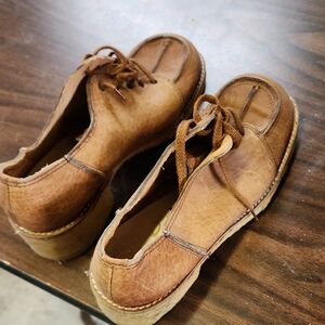 Vintage Tan Leather Slip-On Loafers with Laces